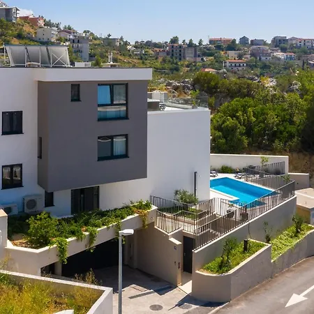 Villa Stunning In With Outdoor Swimming Pool, Sauna And Wifi