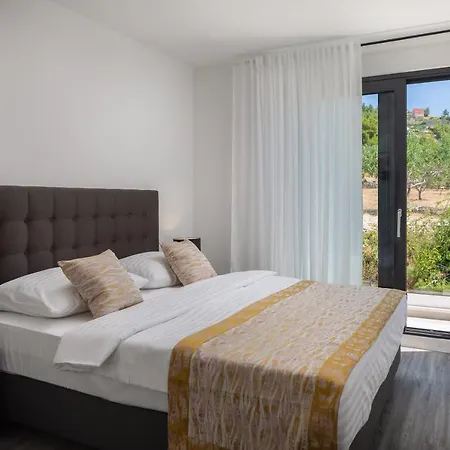 Stunning In With Outdoor Swimming Pool, Sauna And Wifi Villa